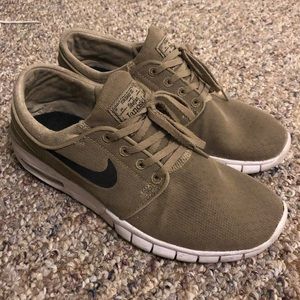 NIKE JANOSKI